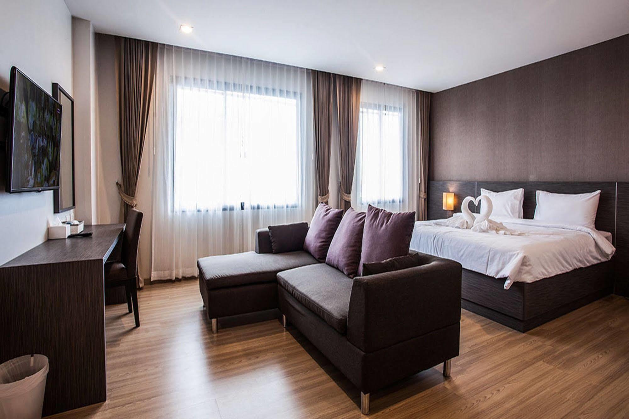 Leosor Hotel Nakhonratchasima Eksteriør billede